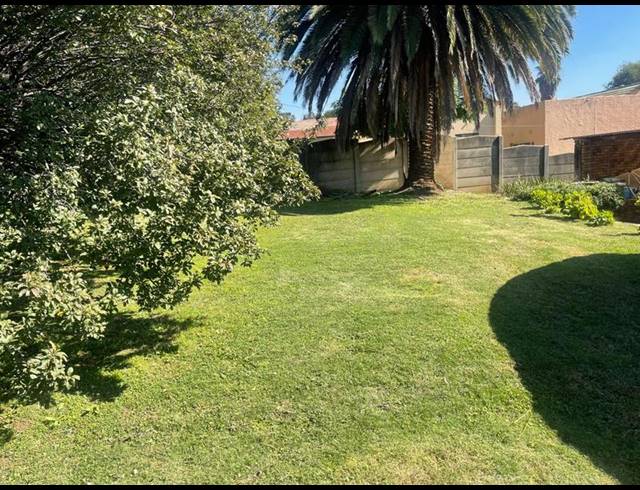 4 BEDROOM HOUSE FOR SALE IN MONDEOR